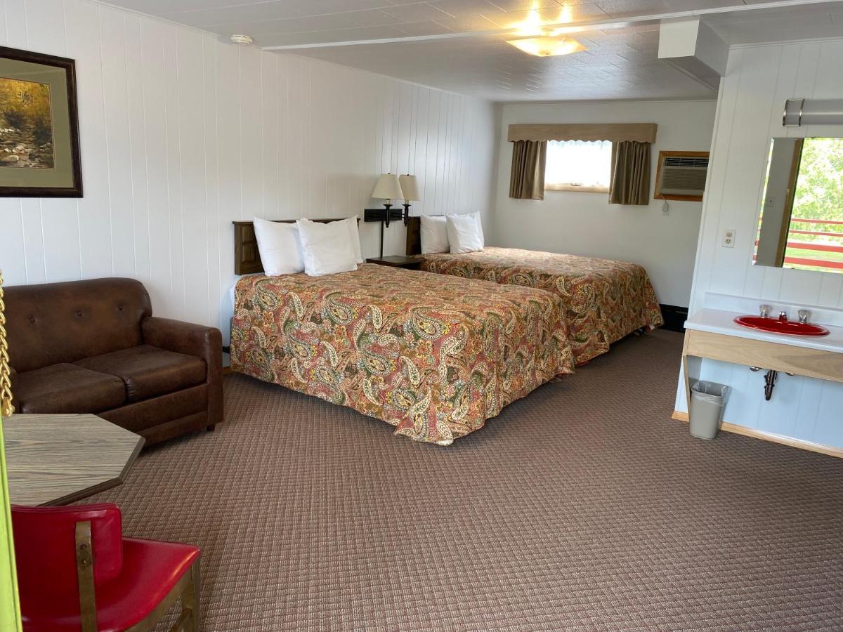 Cedars Motel Ironwood Eksteriør billede