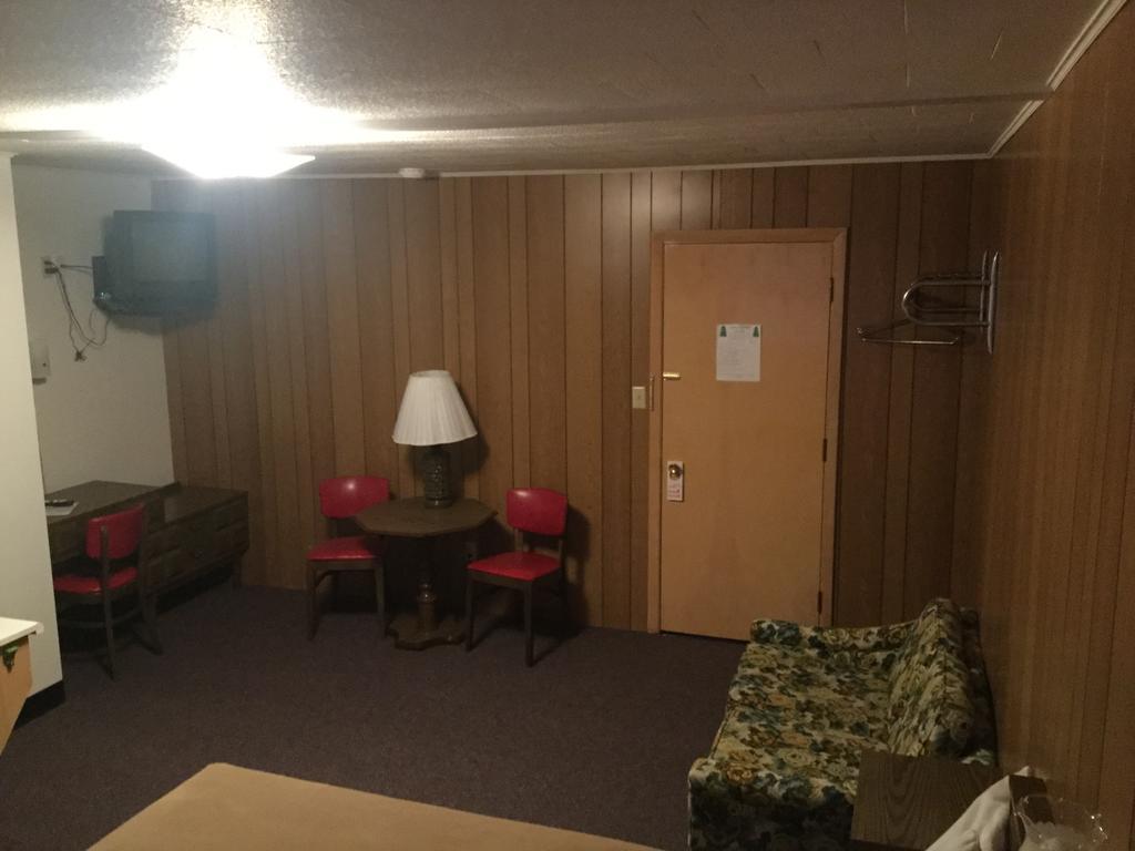 Cedars Motel Ironwood Eksteriør billede