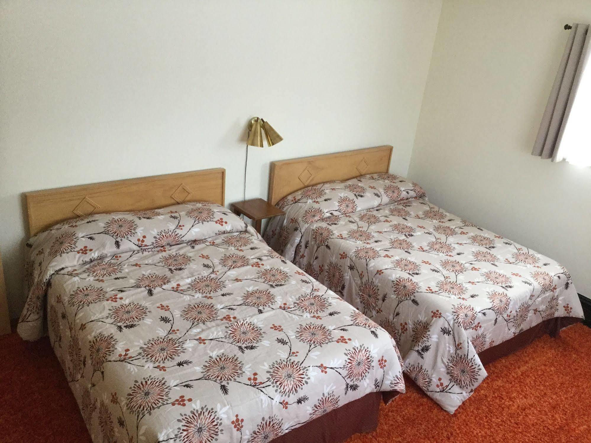 Cedars Motel Ironwood Eksteriør billede