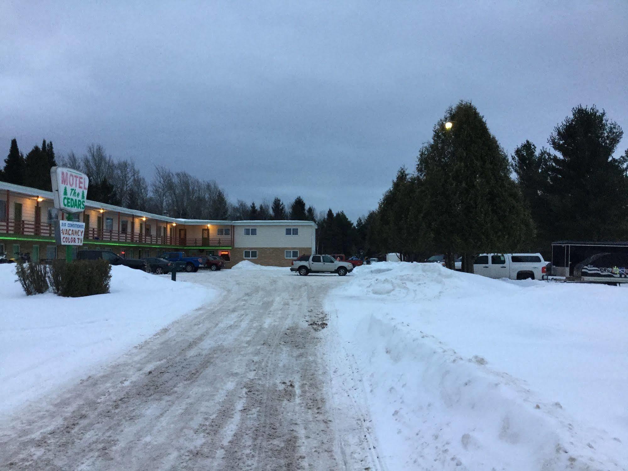 Cedars Motel Ironwood Eksteriør billede